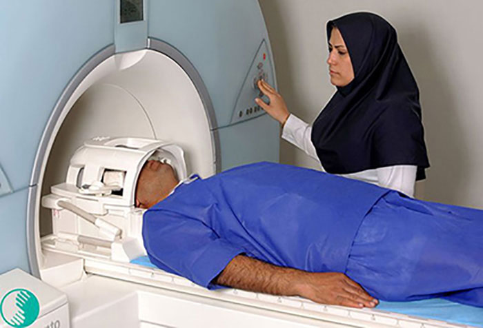 MRI device in farjadgroup