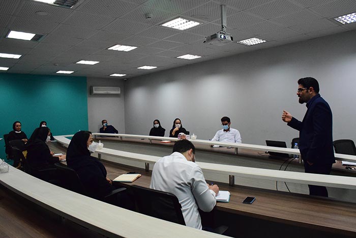 مهندس مهدی مشایخی در کارگاه آموزشی ارتباط موثر - سجاد آقاخانی - زهرا اخلاقی - معصومه ملکیان ثابت - گروه ?????? ?????